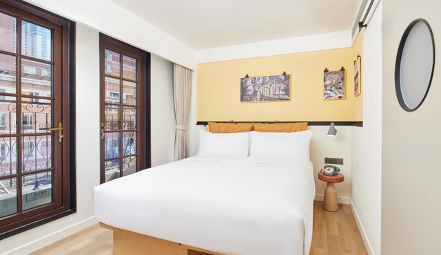 Moxy Shanghai Putuo in Shanghai