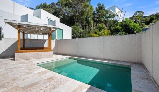 Oceanfront View Beachside Bliss – Ocean Views, Plunge Pool & Pet Friendly in Sapphire Beach