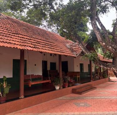Ophel Ayurvedic Gardens, 7 Bed Heritage Home