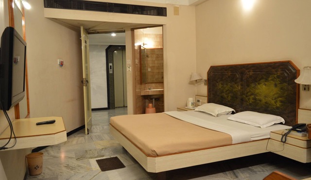 Padmam Hotel in Madurai