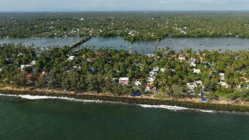 Palm Beach View Resort Cherai