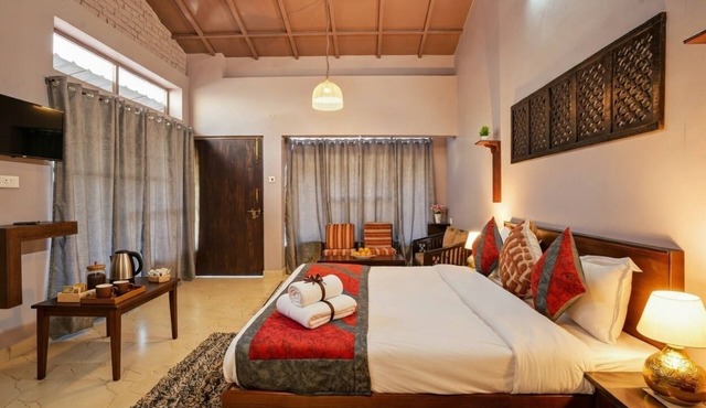 Panoramic Views 4-bedroom Luxury villa in marvelous Mukteshwar for your getaway in Mukteshwar