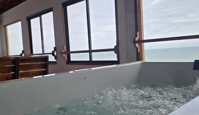 Peak Paradise Resort
