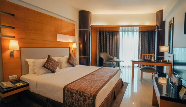 Peninsula Grand Hotel