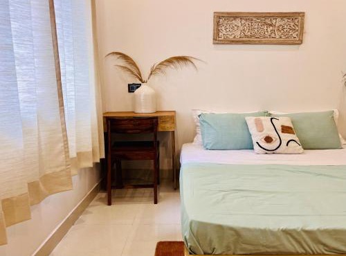 Prithvi Hotel - Aesthetic Rooms With Netflix, AC In Upper Tapovan in Rishīkesh