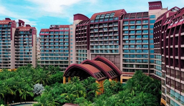 Pullman Oceanview Sanya Bay Resort & Spa in Sanya