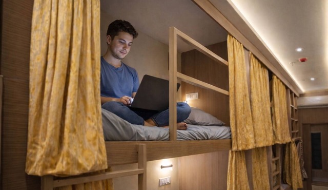 Relax Kurla Dormitory