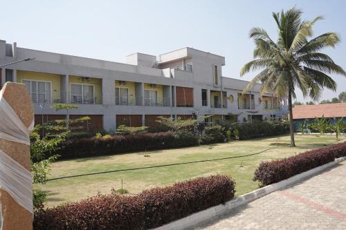 Royal Roots Resorts