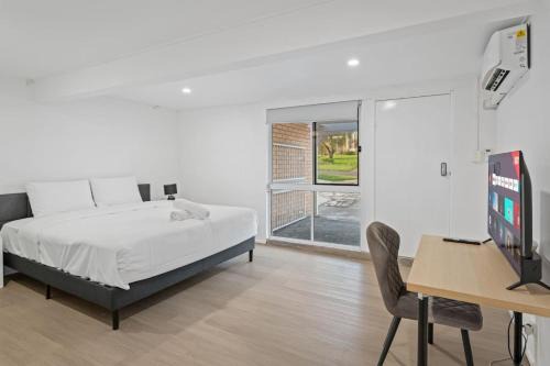 Self Contained Studio Perfect for Solo Travelers in Brisbane