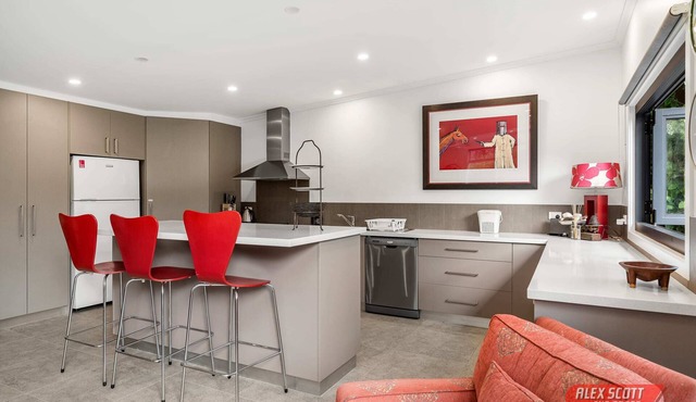 SILVERLEAVES HIDE AWAY 2- 6 GUESTS in Silverleaves