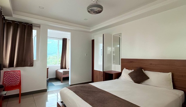 Skybz Honeyrock farm resort