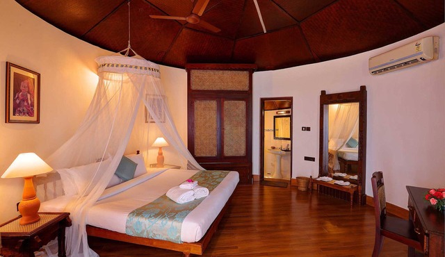 Soma Manaltheeram Ayurveda Beach Village