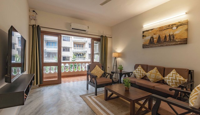 Spacious 2-Bedroom Apartment In Varca With 3 AC's Walkable To Zalor Beach