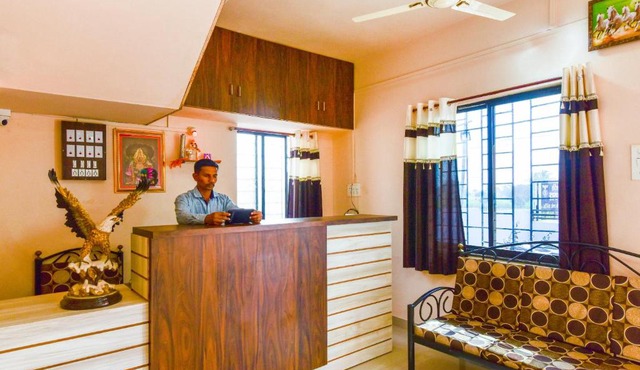 SPOT ON Hotel Diamond Lodging And Boarding