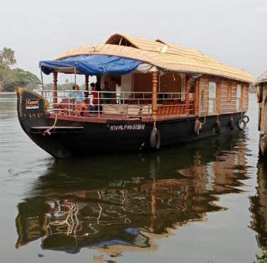 Sreekrishna Houseboat