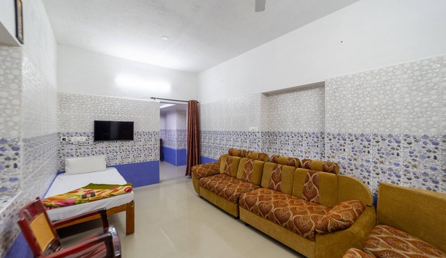 Sri Nandha Luxury Comforts in Valparai