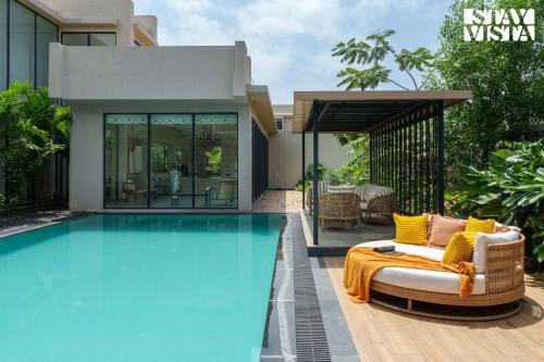 StayVista at Cielo House with Lux Pool and Wifi