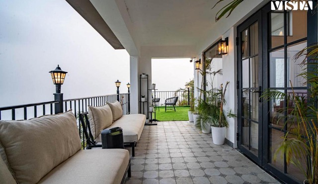 StayVista's Bourbon Sky - 3BHK Mountain-View Villa with BBQ in Mussoorie