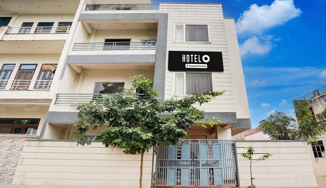 Super Hotel O Jagatpura Near JTM Mall in Jaipur