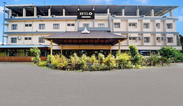 Super Hotel O Thrissur