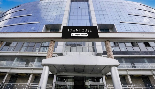 Super Townhouse Bharuch Near Railway