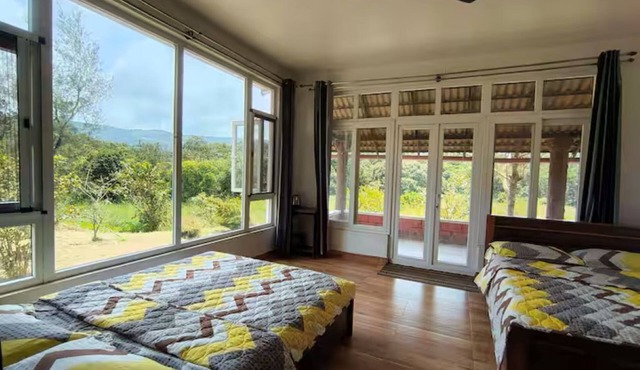 Tayra - The Glass Villa
