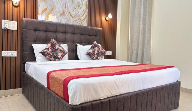 Terrific 3-bedroom with AC and Balcony in vibrant Noida- Divine India in Noida