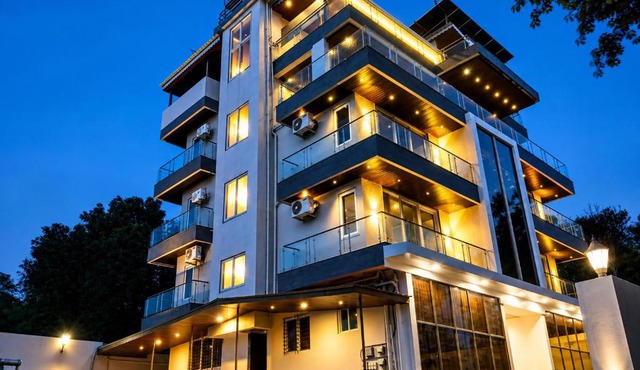 The Metro Hotel