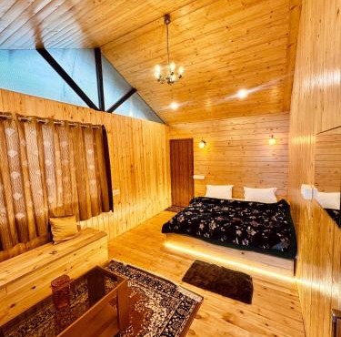 The Rustic Retreat
