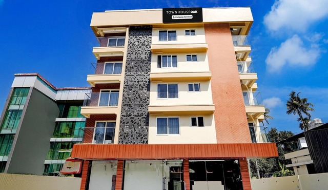 Townhouse Oak Cochin International Airport