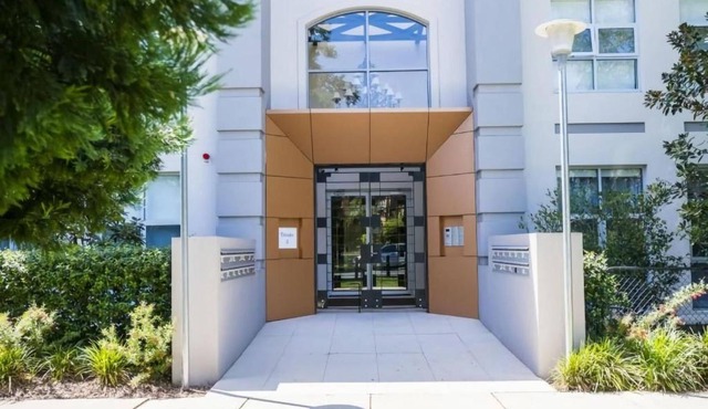 Trieste 8 in Canberra