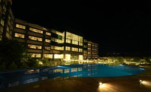 VIVIDUS SLEEK CN WINDSOR, Chikmagaluru in Chikmagalūr