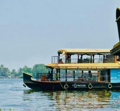 White Rose House Boat