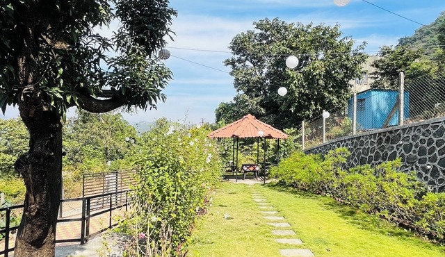 Yatri LakeView Villa Mulshi