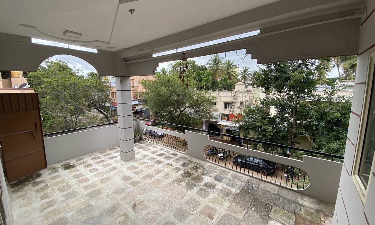 Mysore House | Spacious Apartment with Washing Machine