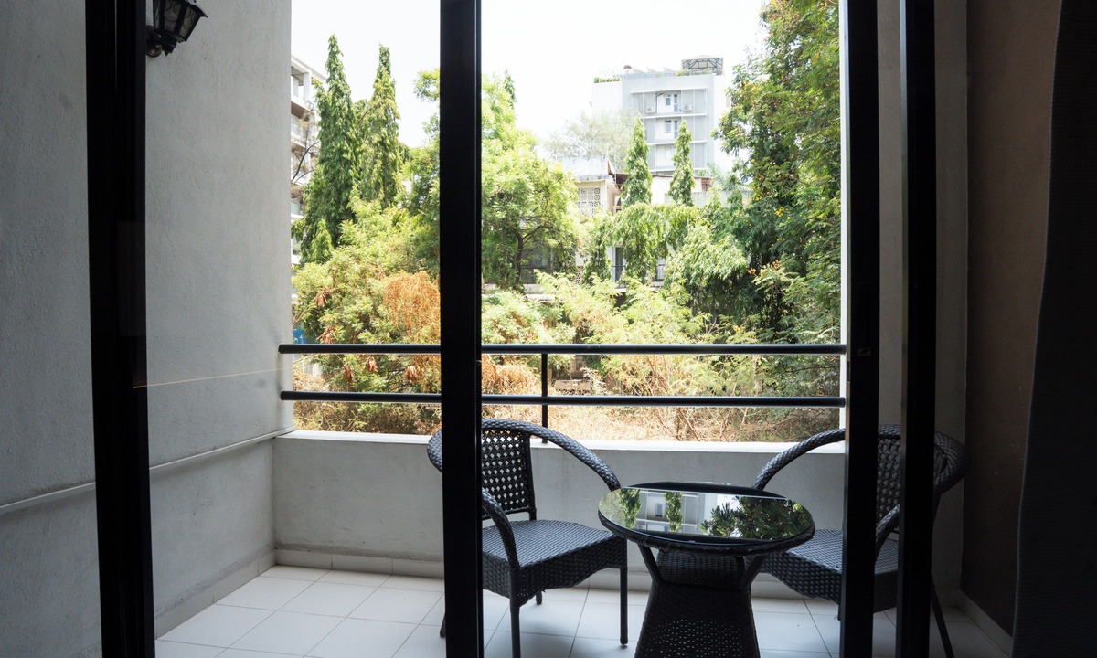 Kalyani Nagar Hotel | AR Suites Fontana Bay