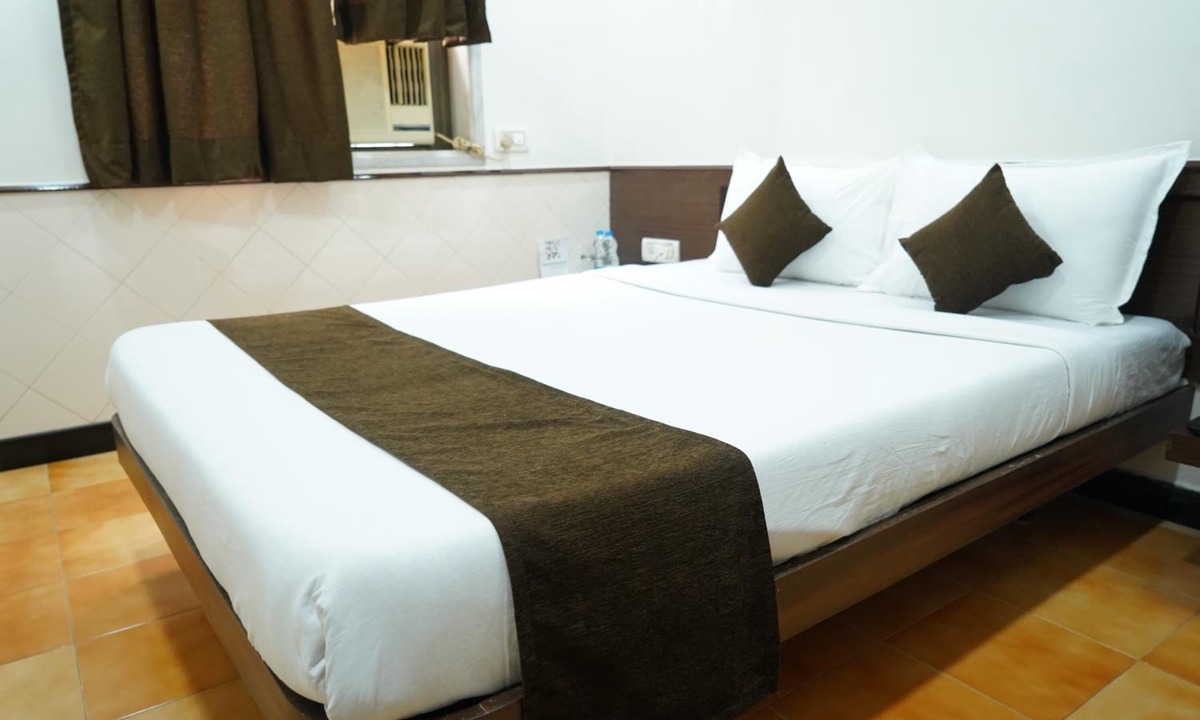 Dadar East Hotel | Sharda residency