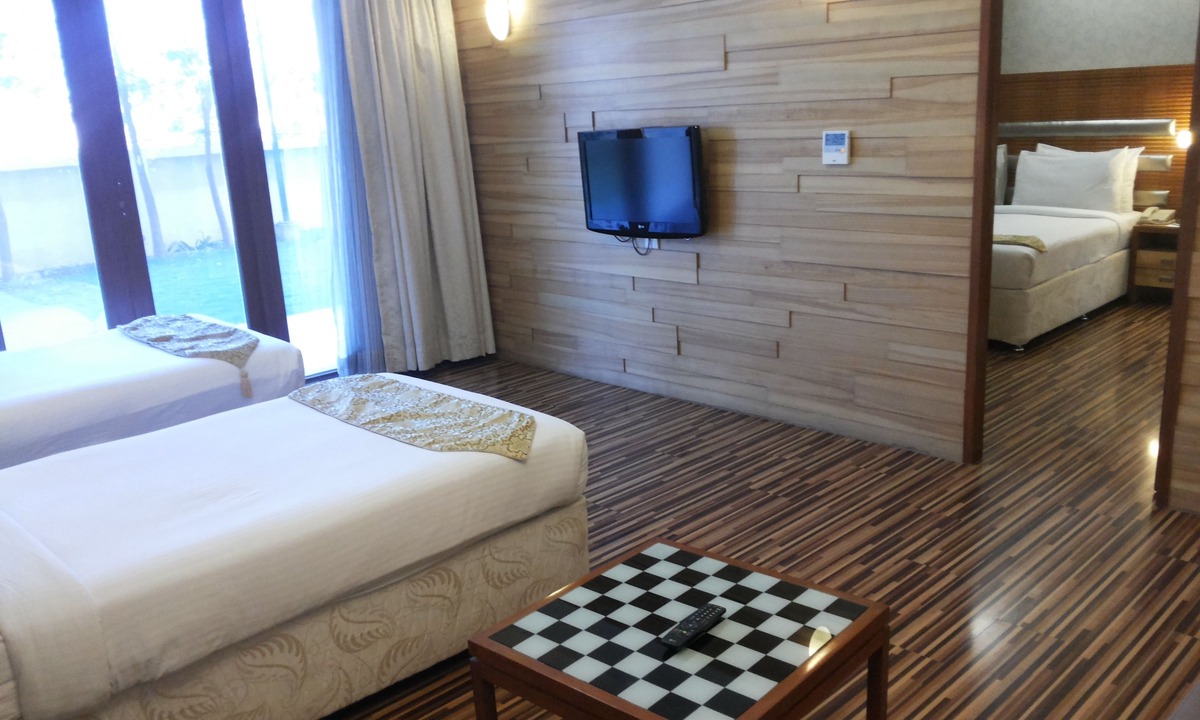 Shirdi Hotel | St Laurn - The Spiritual Resort
