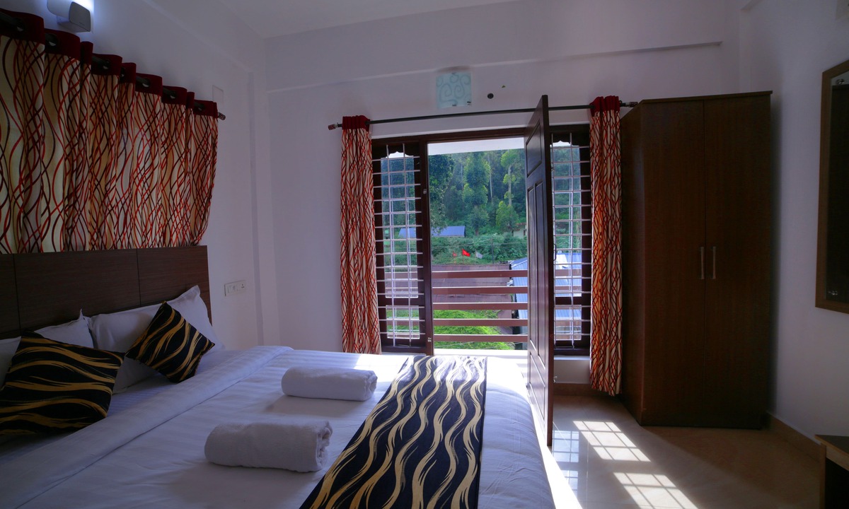 Devikolam Hotel | Pine Tree Munnar