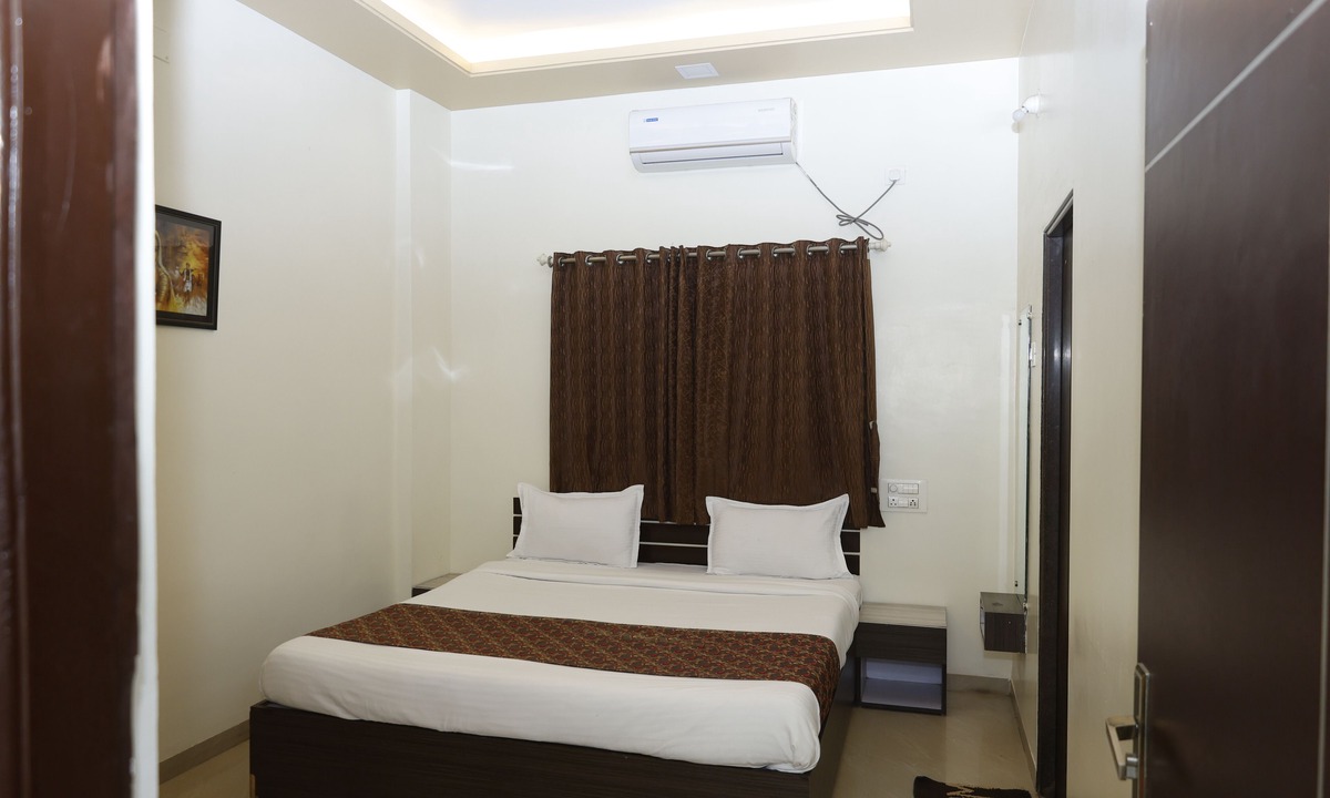 Pandharpur Cabin | Balaji Lodging