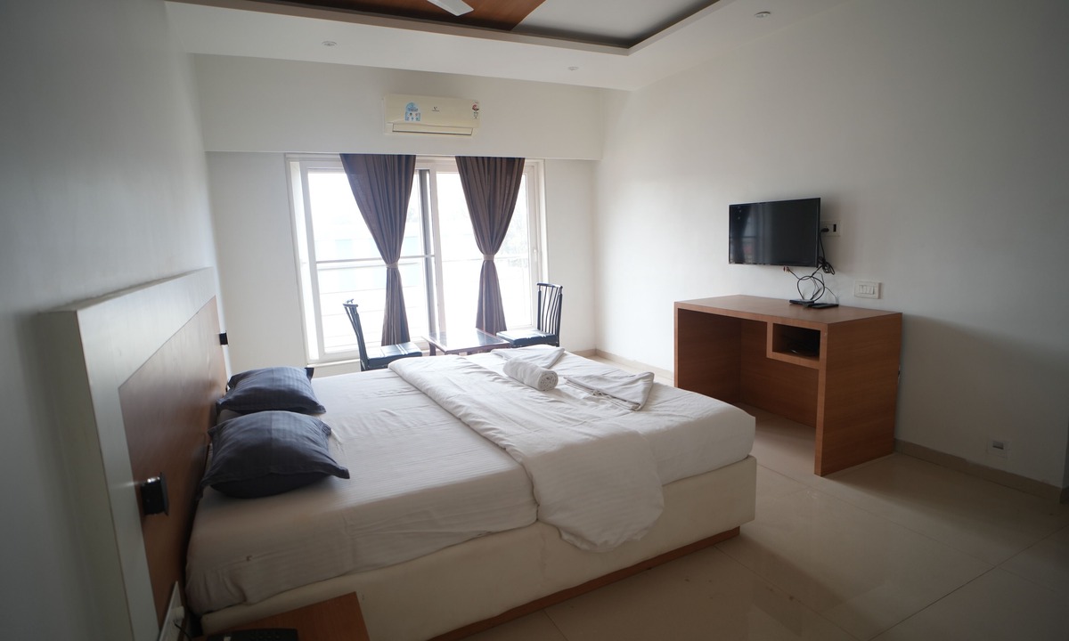 Wai Hotel | Hotel Blue Lotus Residences