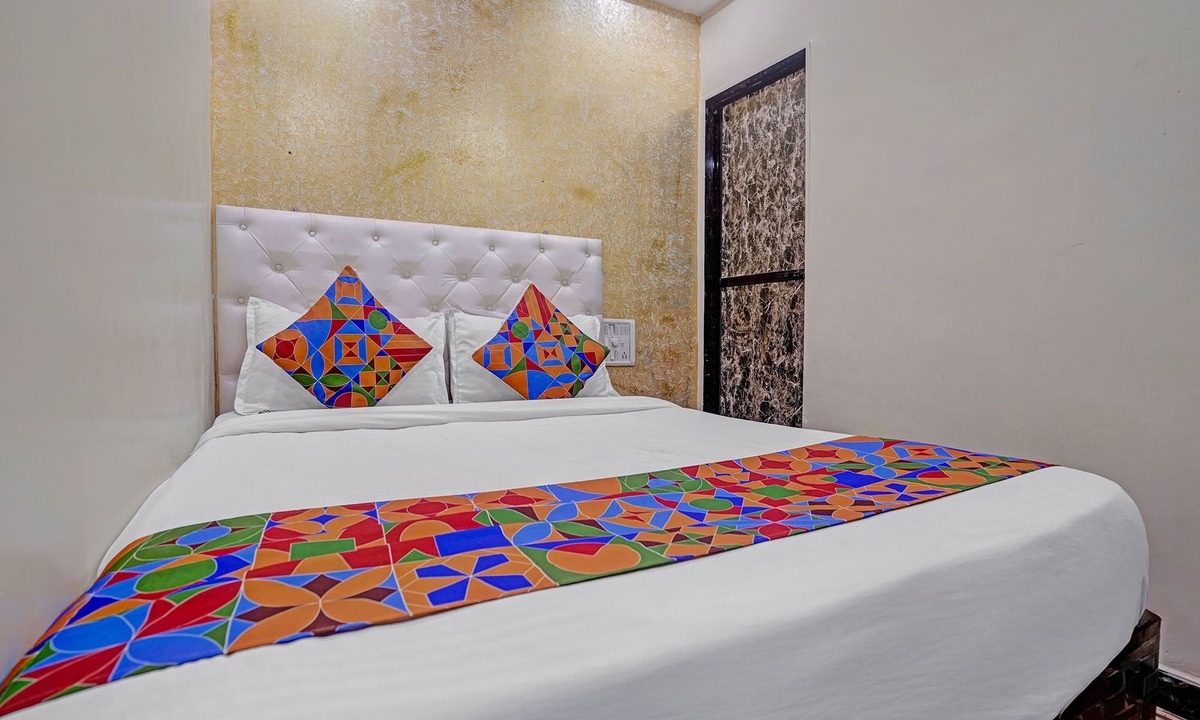 Parel Hotel | Fabhotel Om Residency