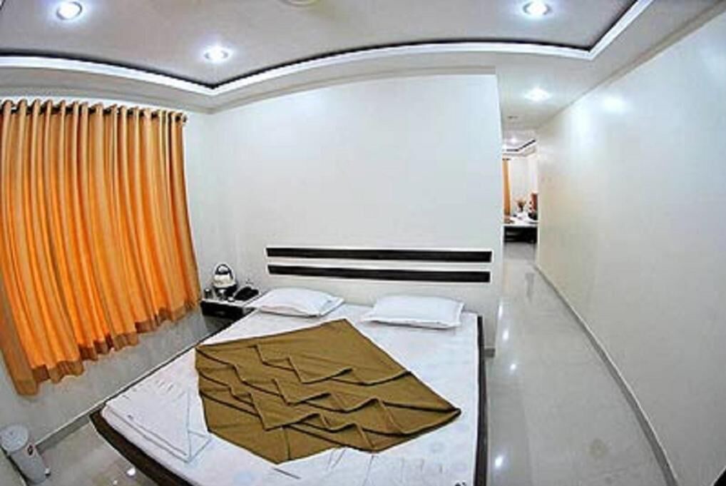 Shirdi Hotel | KDM Hotel Sai Geeta
