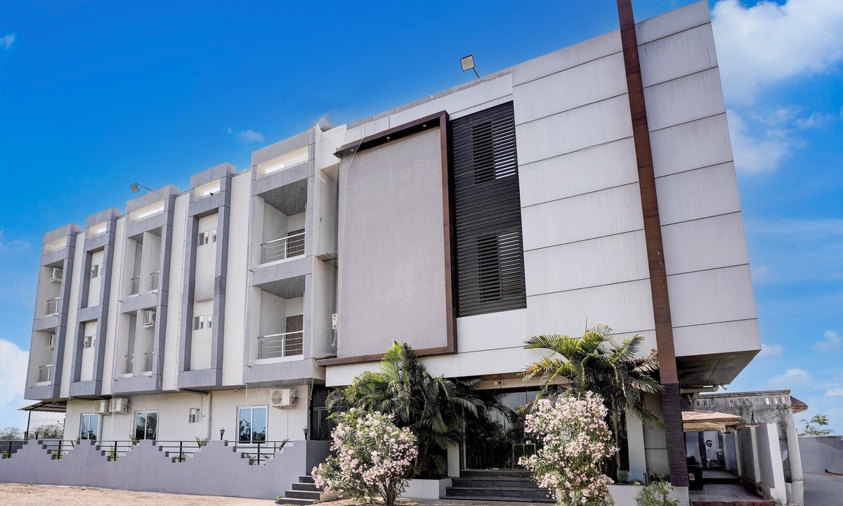 Waghoriya Hotel | Hotel Ambika, Vadodara