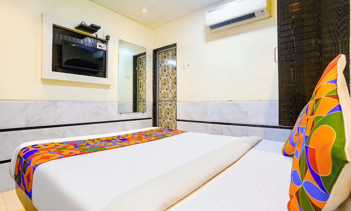 Dharavi Hotel | Fabhotel Sion Residency