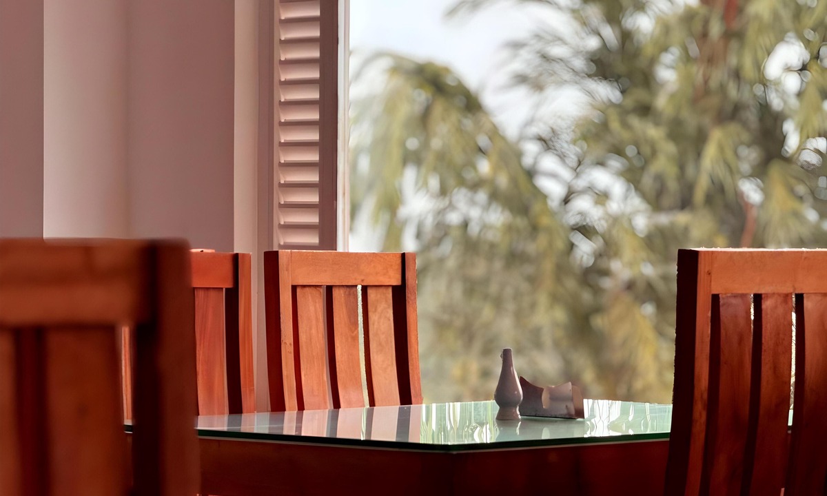 Thankamony part Hotel | Skybz Bluemount Residency