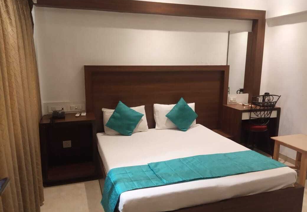 Goregaon East Hotel | HOTEL KARAN PALACE