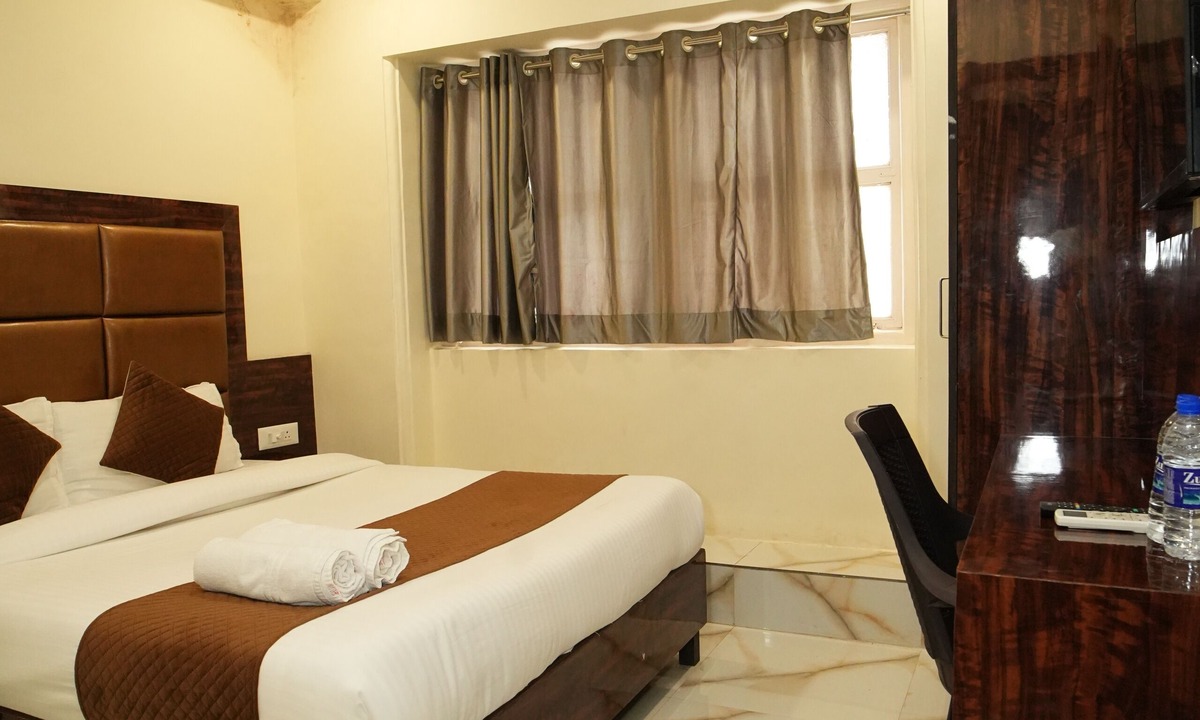 Girgaon House | Hotel Rinza Residency