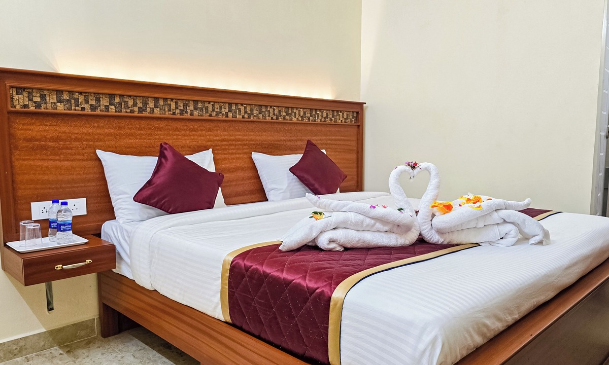 Palayankottai Hotel | Luna Castle