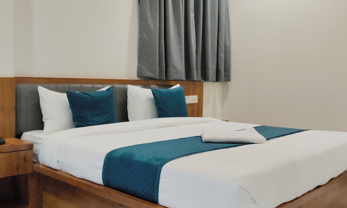 Rajgurunagar Hotel | Hotel Sai Executive